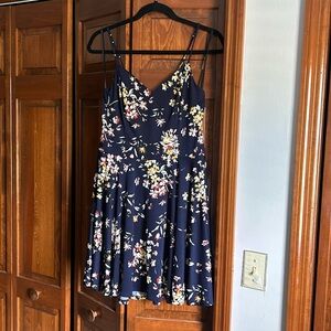 Navy Floral Print Dress. Size L. NWT.